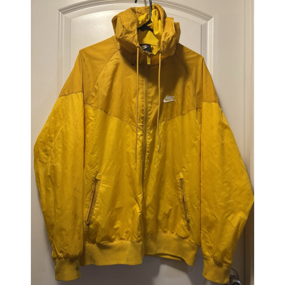 Nike Men’s Large Yellow Hooded Windbreaker Mesh Lined Full Zip Jacket